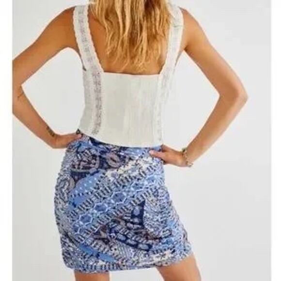 Free People EUC Women's She's Something Else Printed Ruched Skirt Blue Size S - Picture 1 of 10